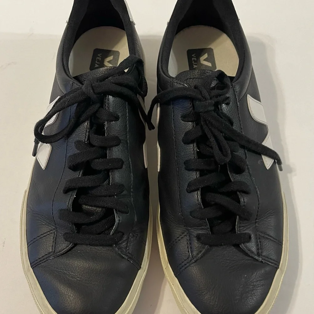 VEJA V-10 Training Mens Black / White Size 11 - Picture 8 of 13